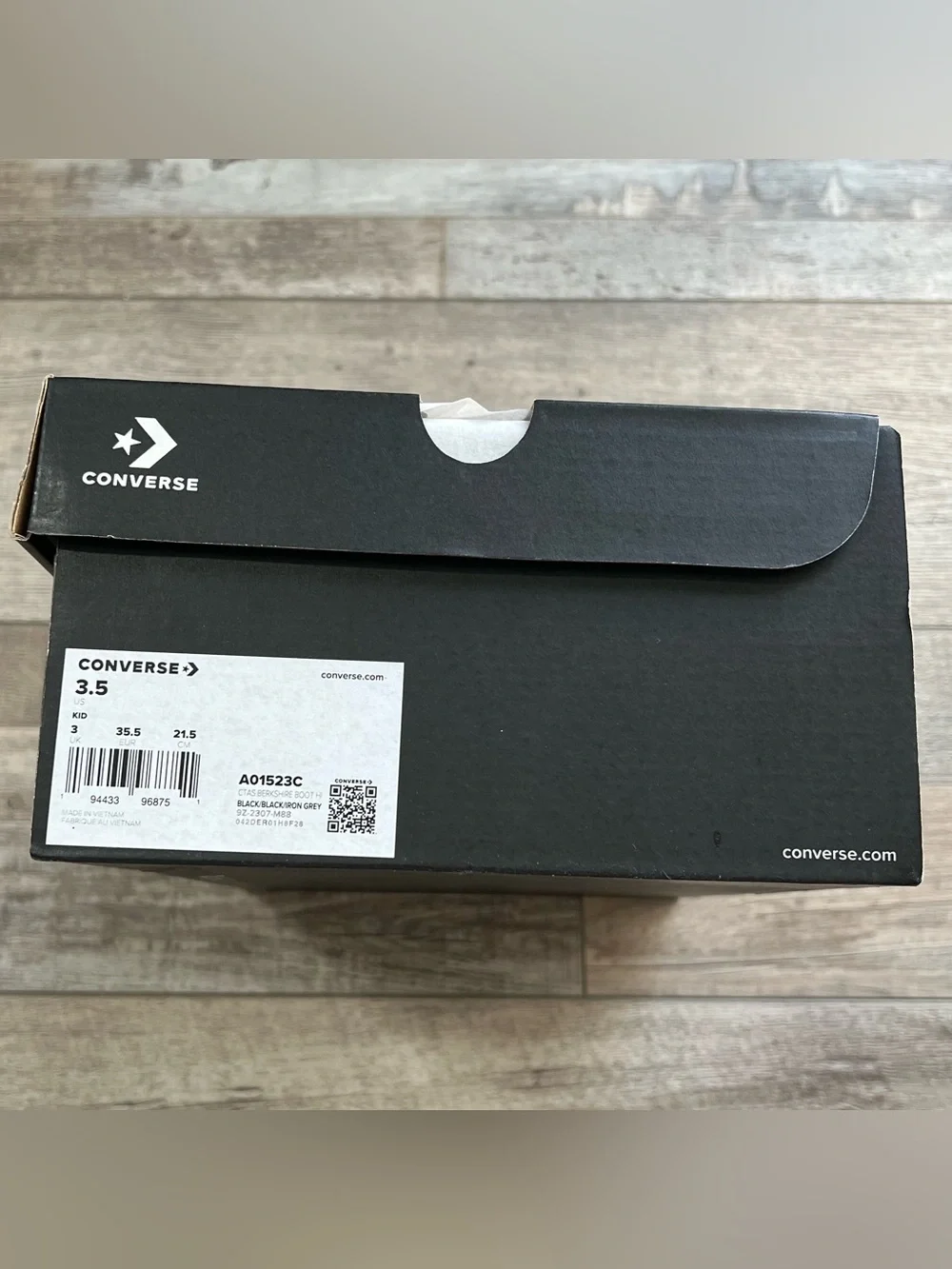 NWT Converse Boys Black Leather Berkshire Boots Size 3.5